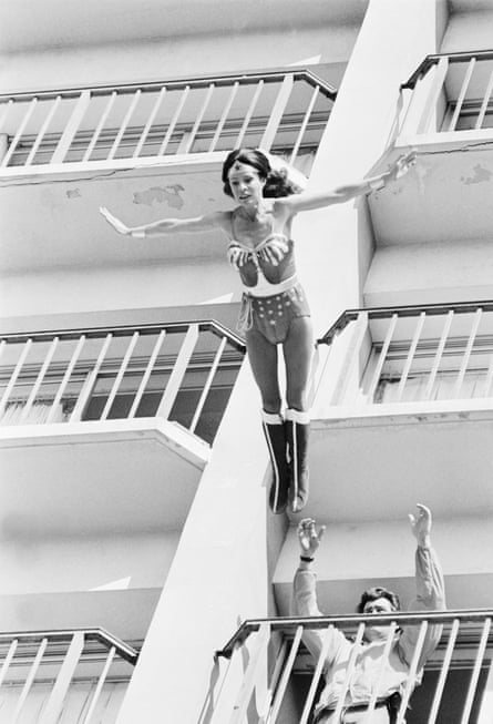 Kitty O’Neil performing for Wonder Woman. The script called for Wonder Woman to jump from a 12 story building.