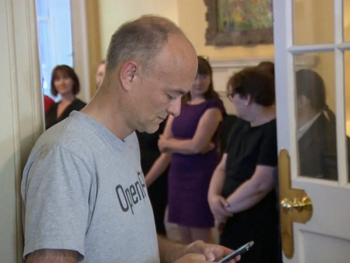 Dominic Cummings The Feared T Shirt Technocrat Who Scorns The Political Class Politics The Guardian