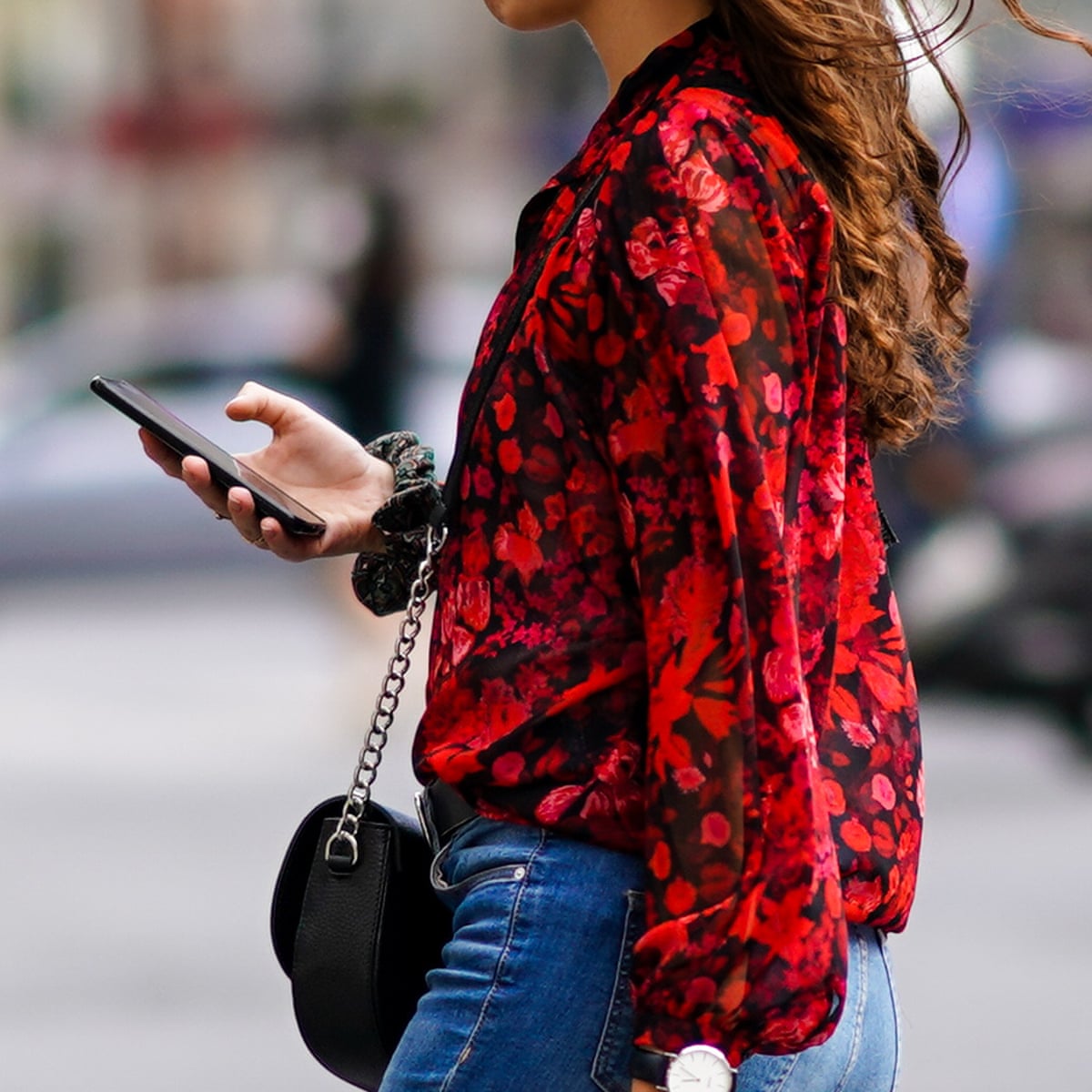 vodafone to reintroduce roaming fees for uk customers in europe telecommunications industry the guardian