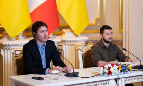 Canadian PM Trudeau meets Ukraine’s President Zelenskiy in KyivCanadian Prime Minister Justin Trudeau and Ukraine’s President Volodymyr Zelenskiy take part in a video-conference of G7 leaders, as Russia’s attack on Ukraine continues, in Kyiv, Ukraine May 8, 2022.