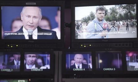 The Dozhd TV control room, showing Vladimir Putin’s address to the nation and live coverage of protests in Moscow on the eve of the constitutional referendum, June 2020.