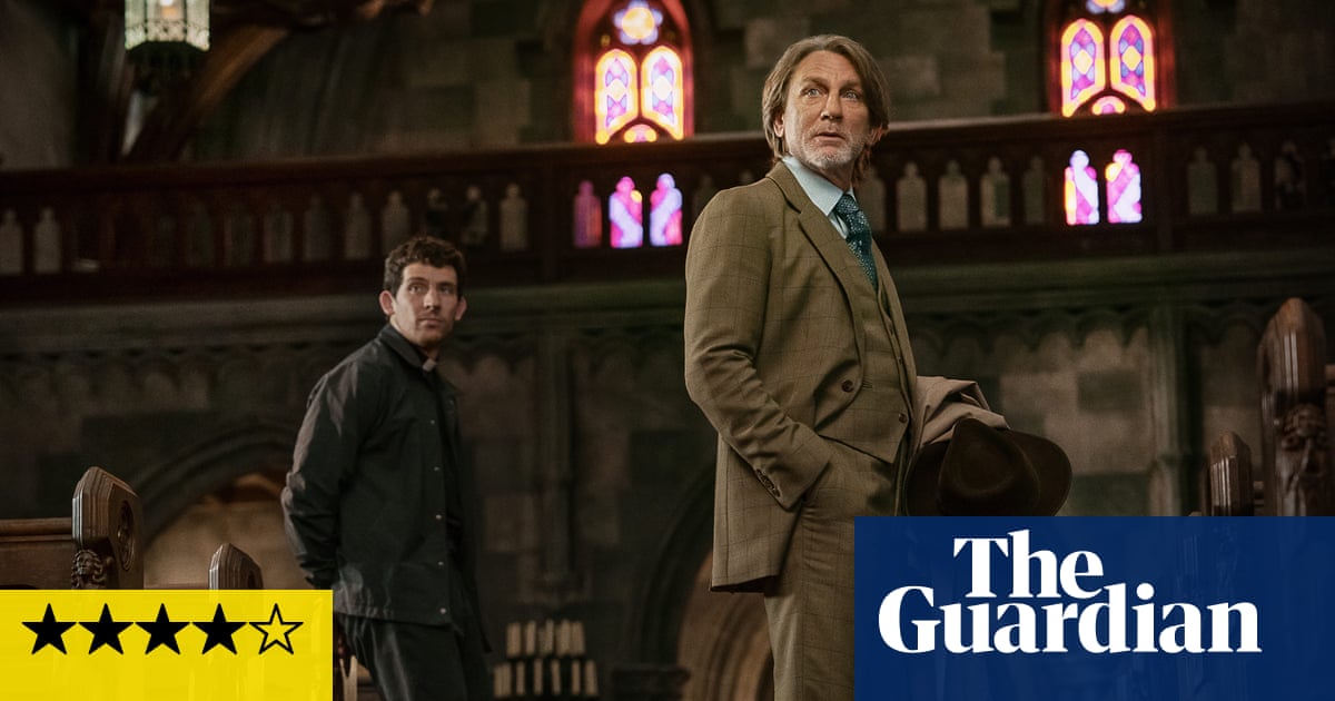 Wake Up Dead Man: A Knives Out Mystery review – whodunnit threequel is murderously good fun