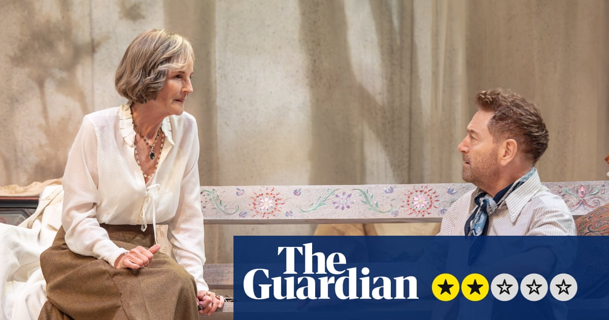 مراجعة The Cherry Orchard – طاقم الممثلين المليء بالنجوم في RSC يجلب افتقارًا مخيبًا للآمال للتألق