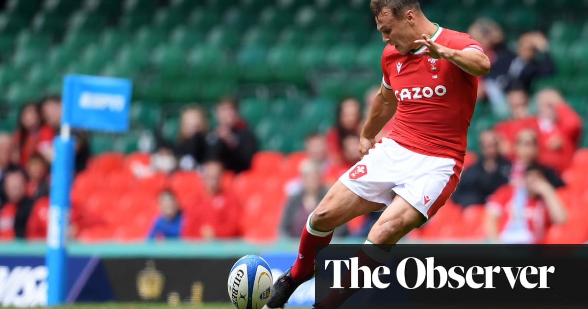 Jarrod Evans misses last-gasp penalty after Wales fight back against Argentina