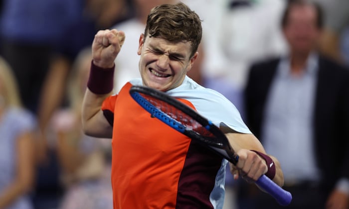 US Open 2022: James Duckworth v Dan Evans, Iga Swiatek v Sloane Stephens – live! | US Open Tennis 2022 4 Jack Draper of Great Britain celebrates defeating Felix Auger-Aliassime.