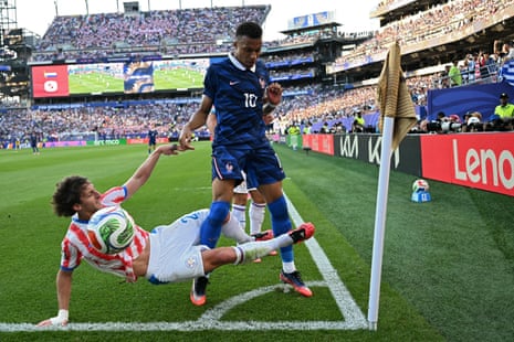 Matias Galarza and Kylian Mbappe