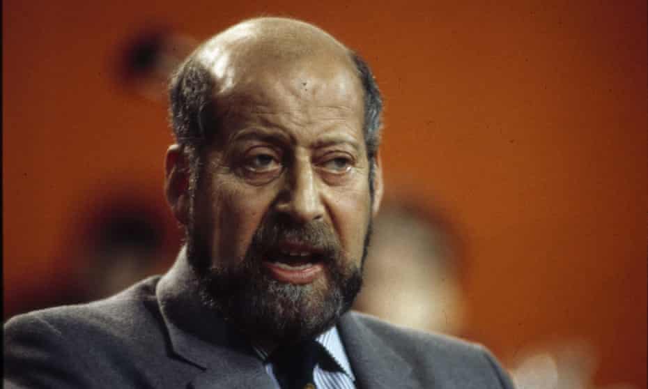 Sir Clement Freud in 1986.