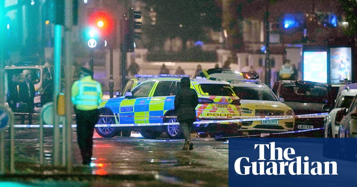 Man shot dead by police near Kensington Palace
