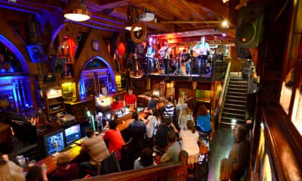 20 Of The Best Pubs In Ireland Readers Tips Ireland Holidays The Guardian