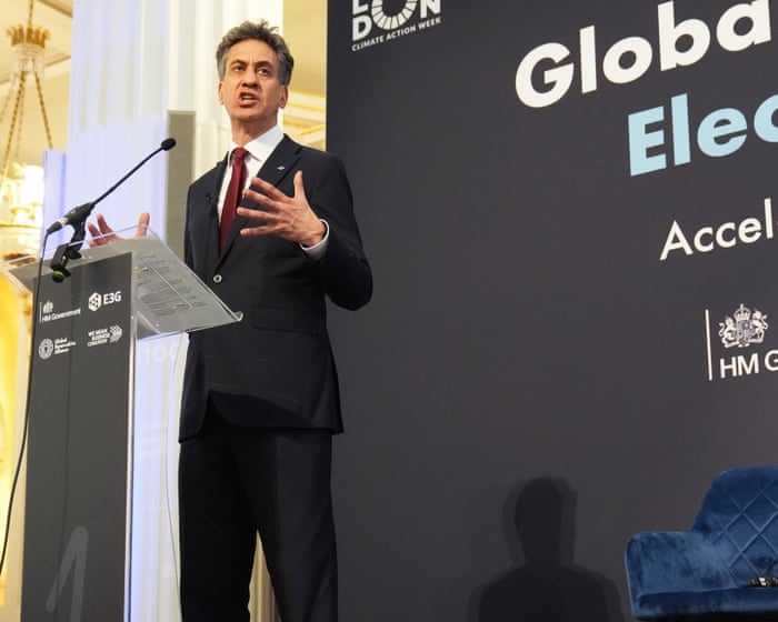 Progressive economists reject Unite leader’s criticism of Ed Miliband