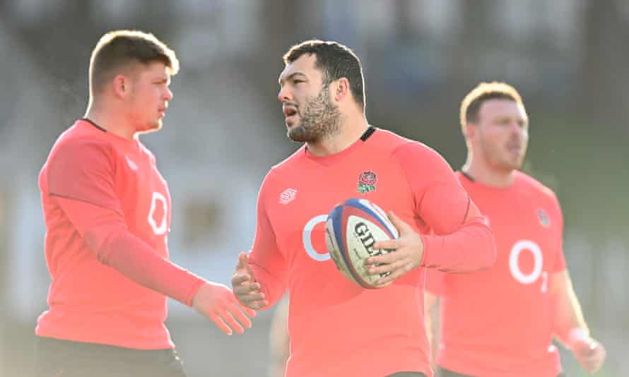 Ellis Genge trains with England for this year’s Six Nations