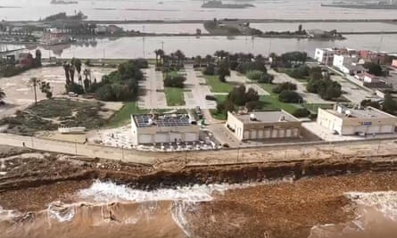 Flooding on after a river burst its banks in the municipality of Paiporta