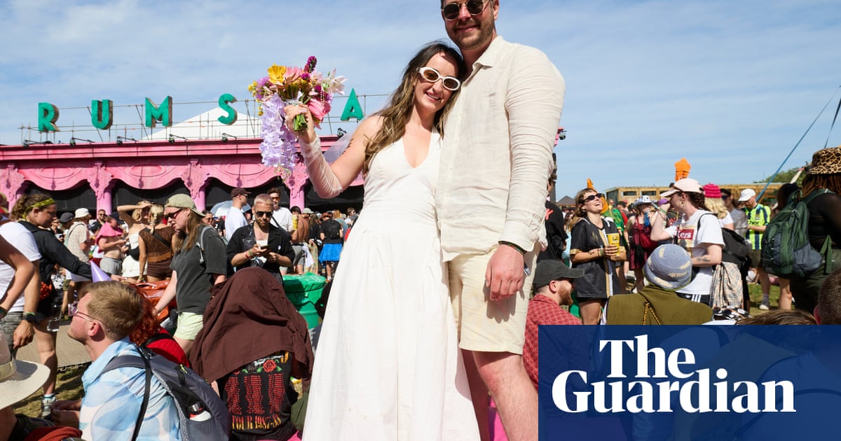 A secret' Lorde set and a spiritual wedding: Glastonbury gets off to sunny start