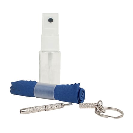 Boots glasses care kit