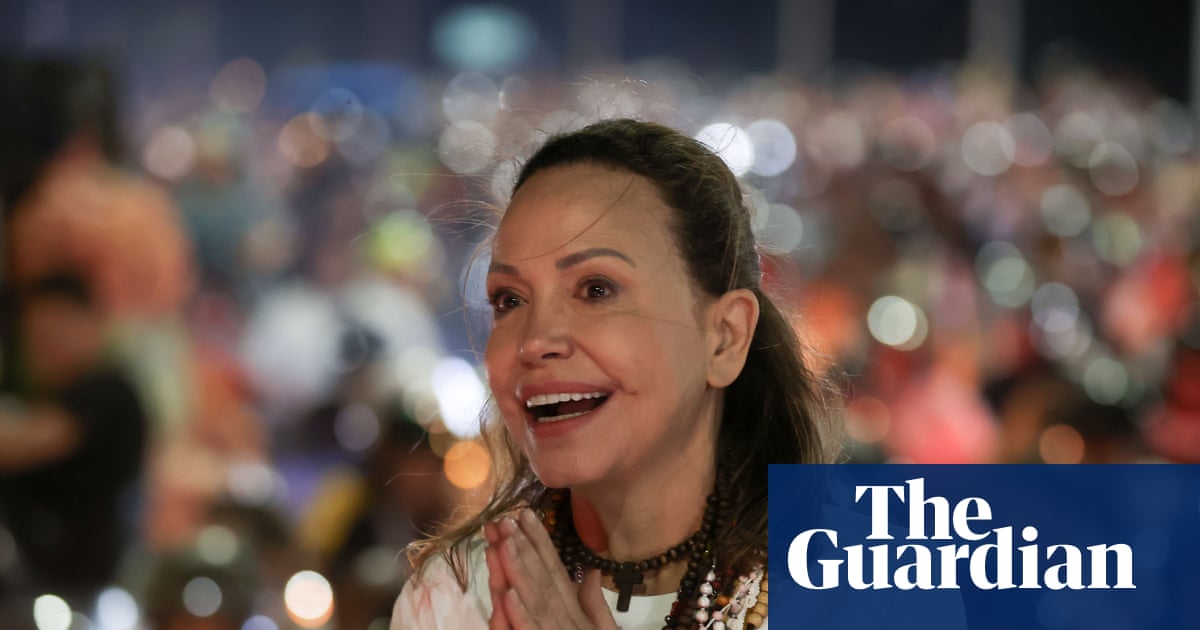 Exiled opposition leader María Corina Machado returns to rapturous reception in Venezuela