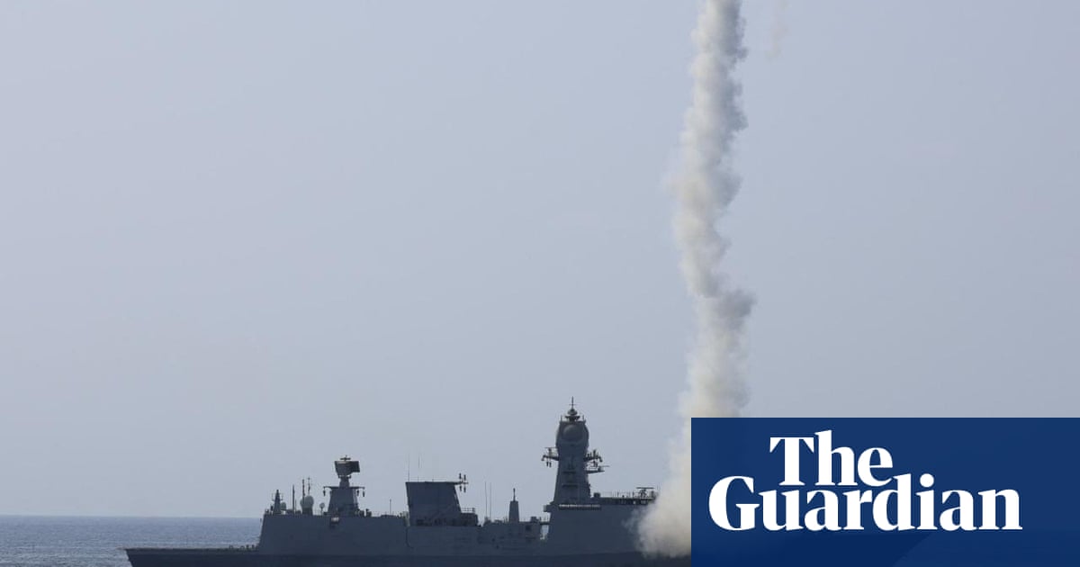 India, Pakistan Exchange Fire Amid Escalating Kashmir Tensions