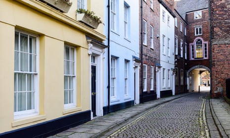 Kingston upon Hull, cobbled street