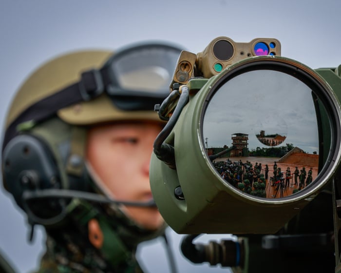 Trump asked Xi Jinping if China would like to buy US weapons, American ambassador says