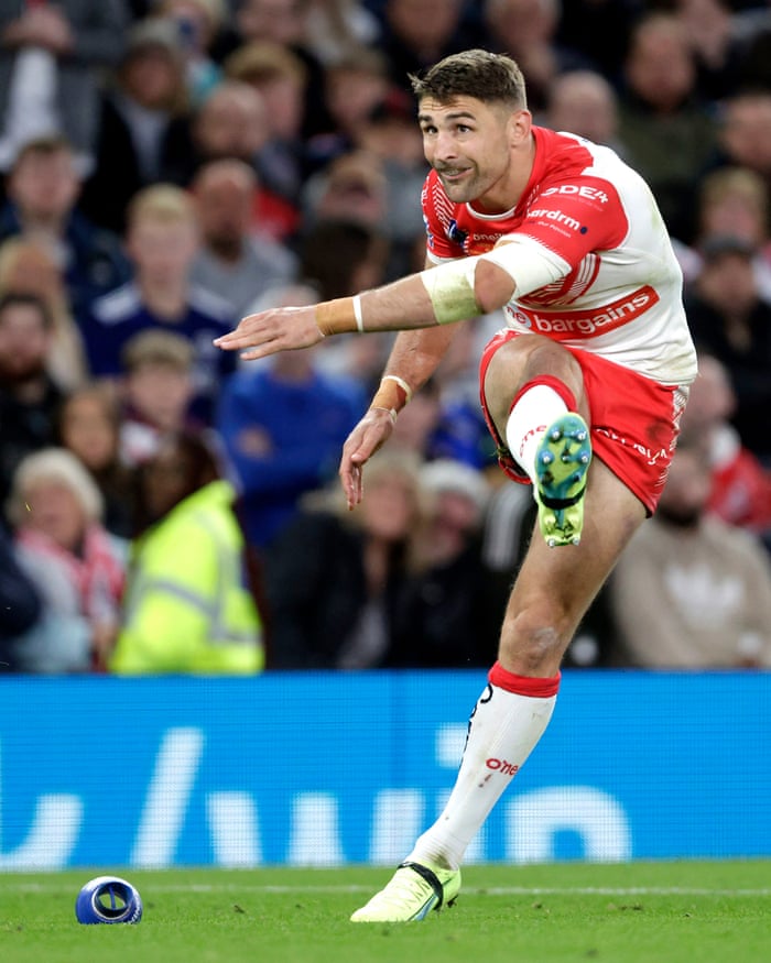 St Helens' Tommy Makinson scores his side's third conversion of the game.