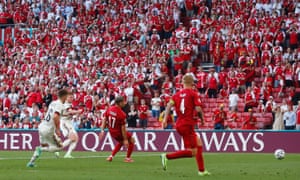 De Bruyne scores from the outside the box.