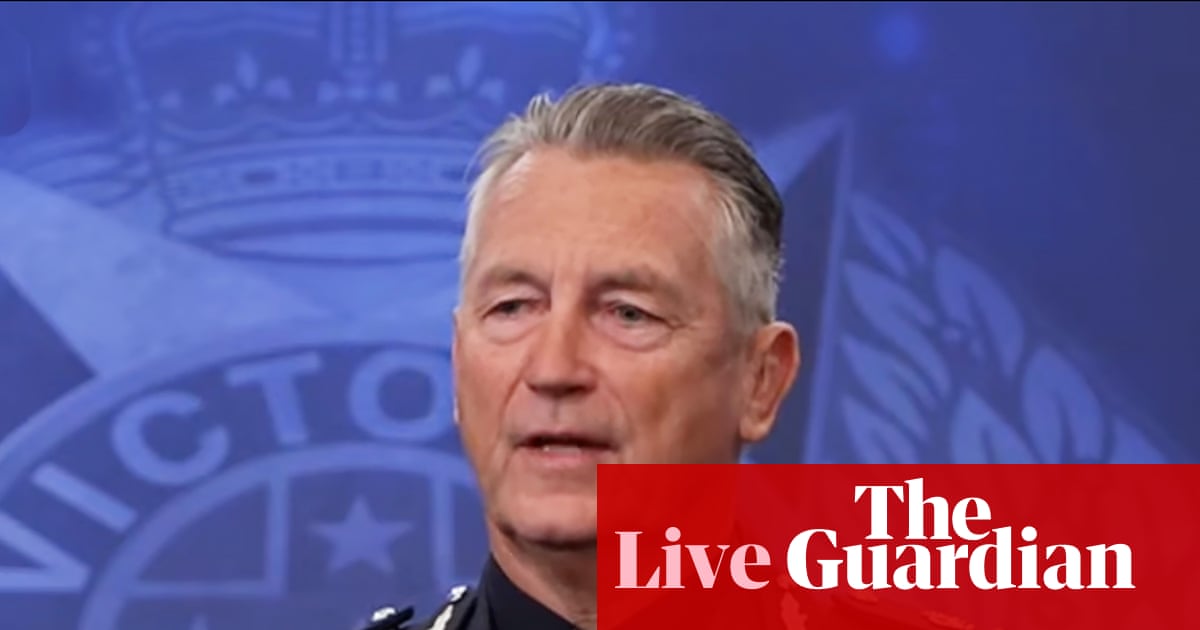 Porepunkah shooting live: Victorian police chief commissioner speaks to media as manhunt continues for suspect Dezi Freeman