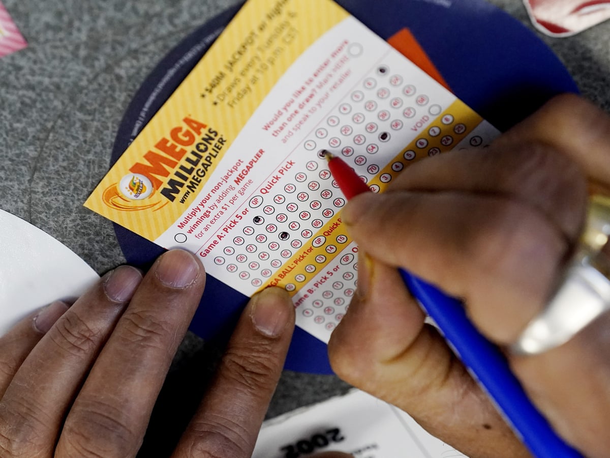 One Winning Ticket Sold For 1 05bn Mega Millions Lottery Jackpot Michigan The Guardian