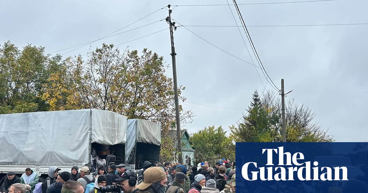 Evacuation of civilians begins in besieged Ukrainian city of Oleshky