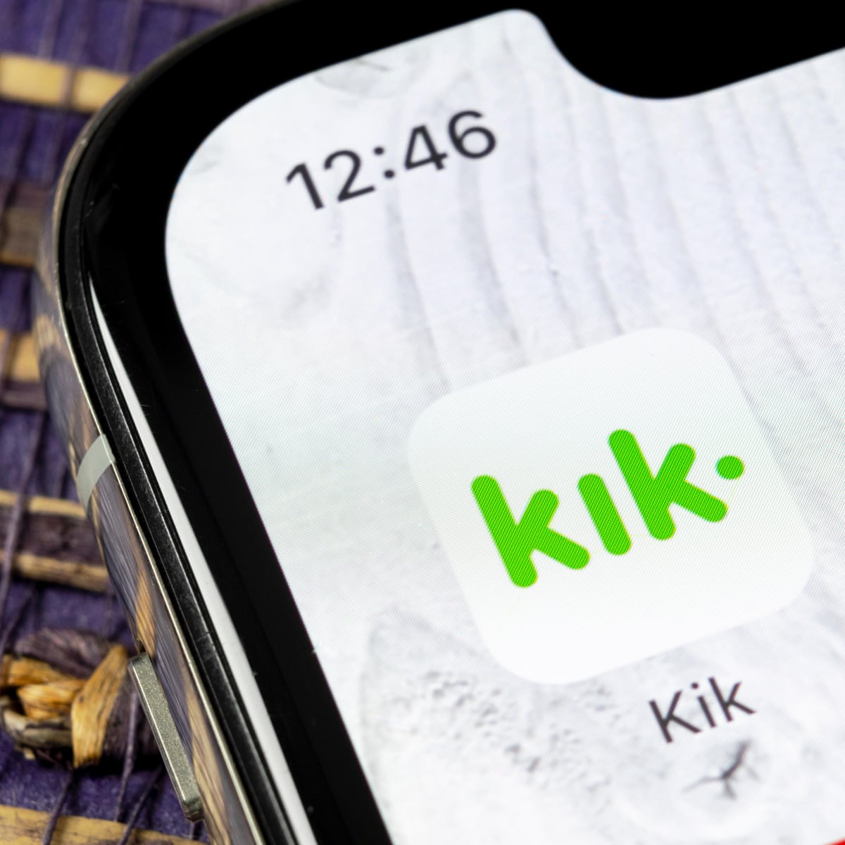 Anorexia Coaches On Kik App Prey On People With Eating