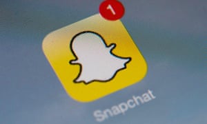 Snapchat has launched Discover in France.