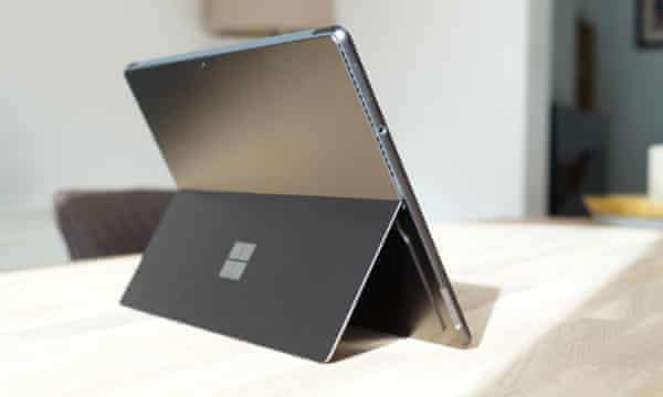 microsoft Surface pro 8 Test