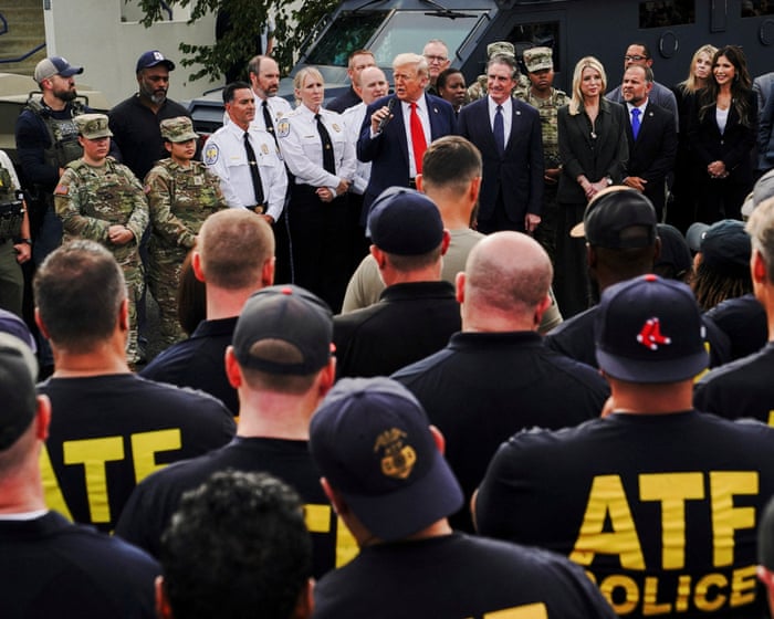 Trump visits DC police station and boasts of success of crime crackdown