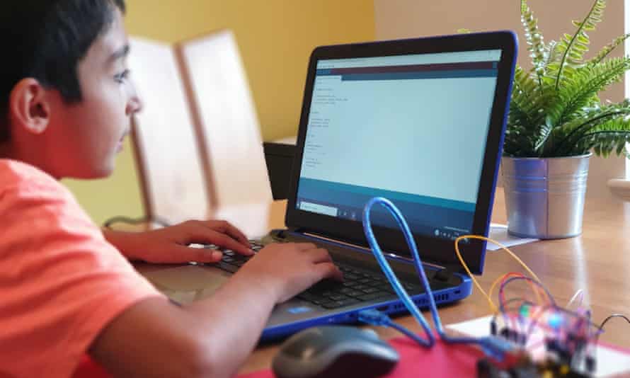 Benyamin Ahmed at work.