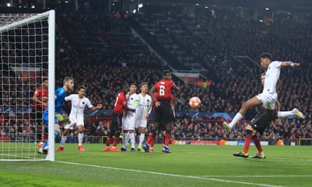 Presnel Kimpembe puts PSG 1-0 ahead at Manchester United