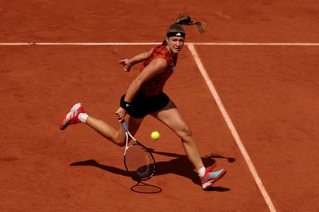 Karolina Muchova plays a backhand to hold her serve in the first set.
