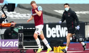 West ham v tottenham: premier lig - canlı! 1 tomas soucek için her yerde bordo.
