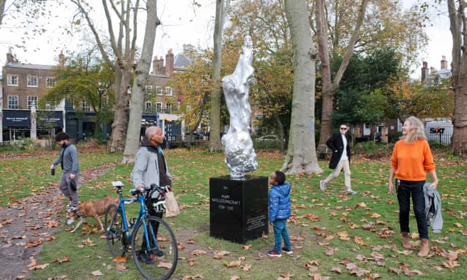 People look at the Mary Wollstonecraft sculpture