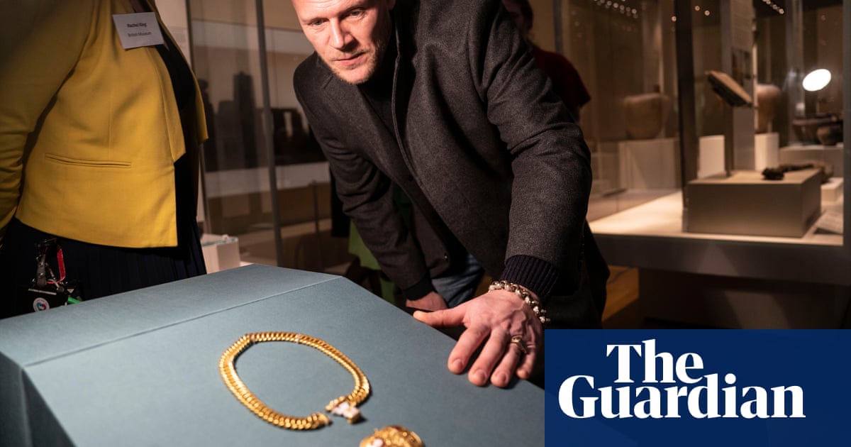 Metal detectorist unearths Tudor gold pendant linked to Henry VIII in Warwickshire
