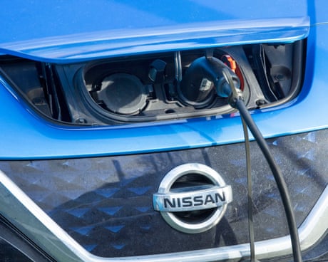 ‘Shockingly bad’: Nissan Leaf drivers voice anger over app shutdown