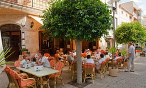 Street cafe, Artà.