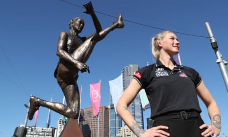 Stadium statues celebrate romance of sports figures, not reality