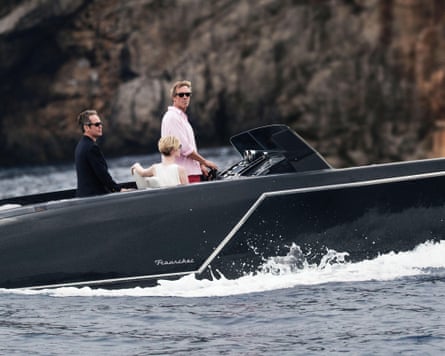 Tom Hollander, Elizabeth Debicki and Hugh Laurie in The Night Manager, season 0ne, 2016.