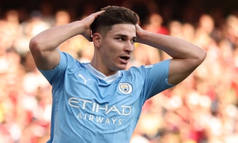 Manchester City's Julian Alvarez almost picked Raya’s pocket.