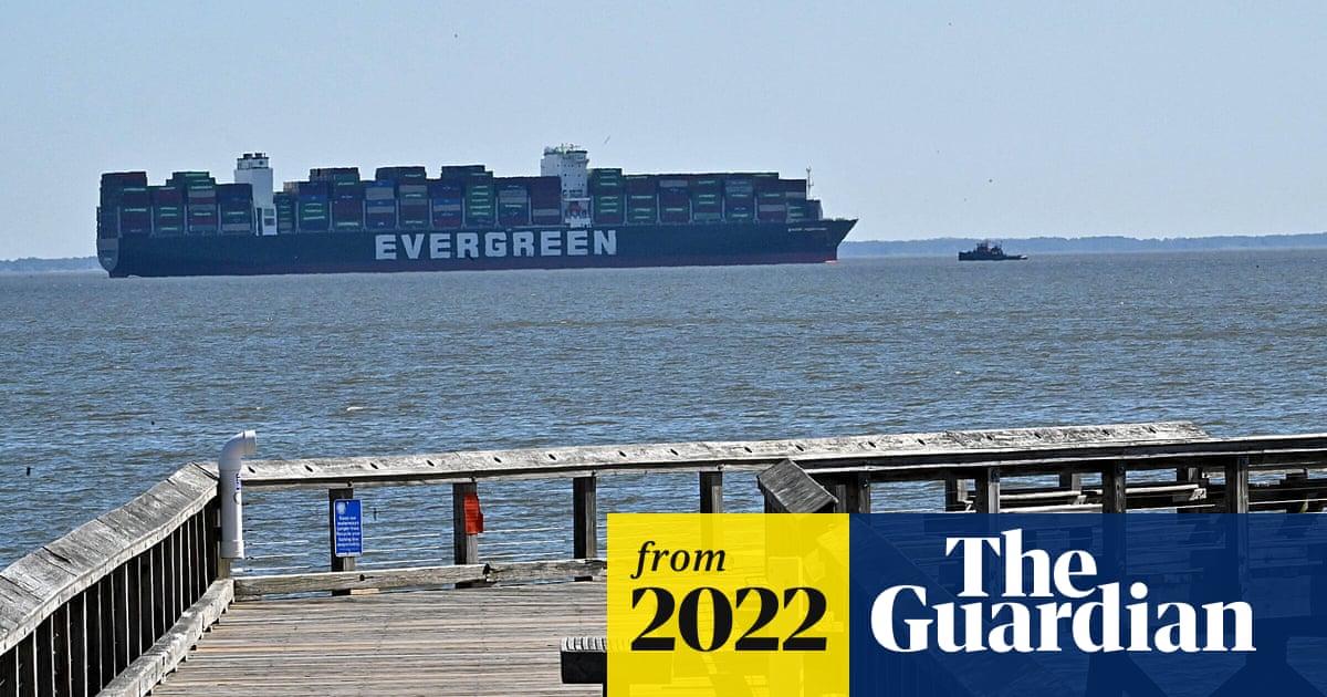 Ever stuck: Suez container ship’s ‘cousin’ runs aground in US harbor