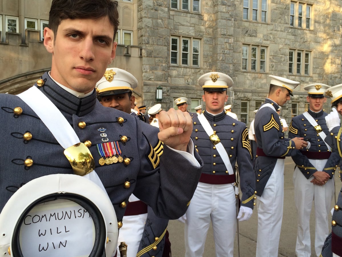 Commie cadet' who wore Che Guevara T-shirt kicked out of US army | US  military | The Guardian