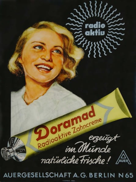 A German advertisement for Doramad toothpaste.