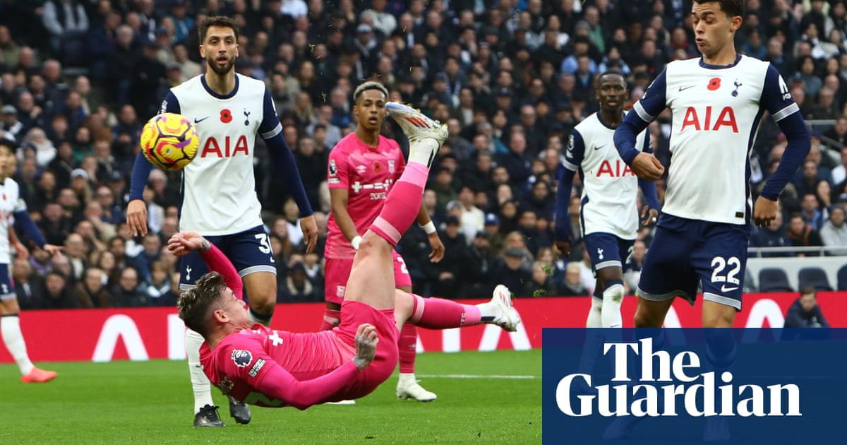 Szmodics and Delap stun Spurs as Ipswich end long wait for first win Szmodics and Delap stun Spurs as Ipswich end long wait for first win