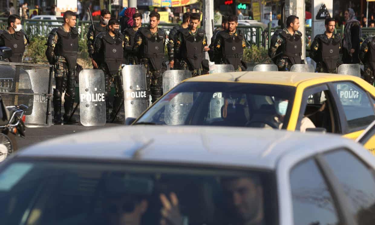 Iran security forces ‘shoot dead at least three civilians’ (theguardian.com)