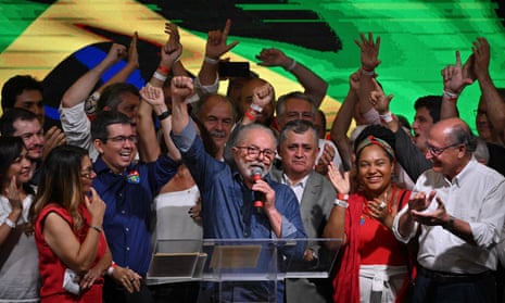 Brazilians go to the polls, with Lula tipped to beat Bolsonaro : NPR