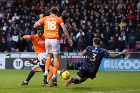 Marvin Ekpiteta of Blackpool scores his side’s first goal.