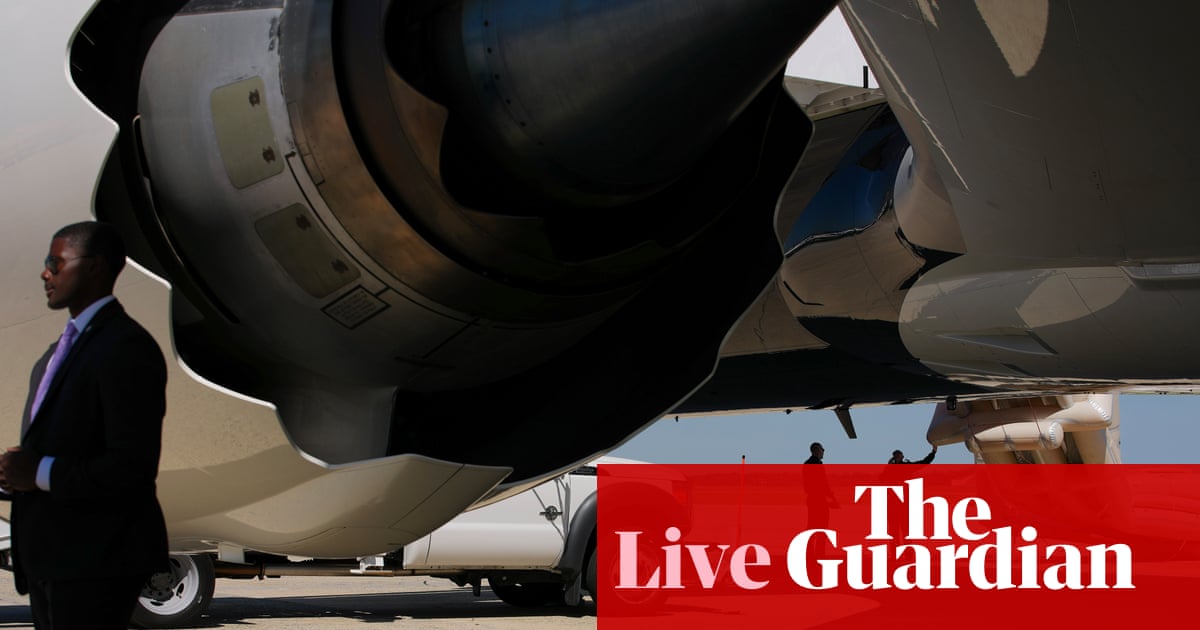 Trump to address midterm convention after Qatar-gifted plane delayed by emergency-slide check – live | US news Trump to address midterm convention after Qatar-gifted plane delayed by emergency-slide check – live | US news
